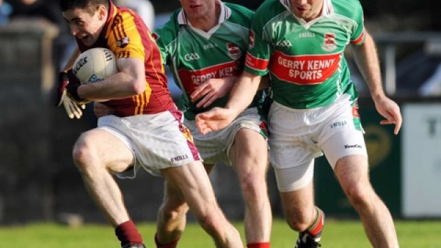 2010 On the Pitch 7/8/2010
Michael Keane, Ballinrobe in action against Thomas Doherty and Kenny Goldan, Ballina Stephenites in the Mayo senior club football championship at Flanagan Park, Ballinrobe. Picture Ray Ryan